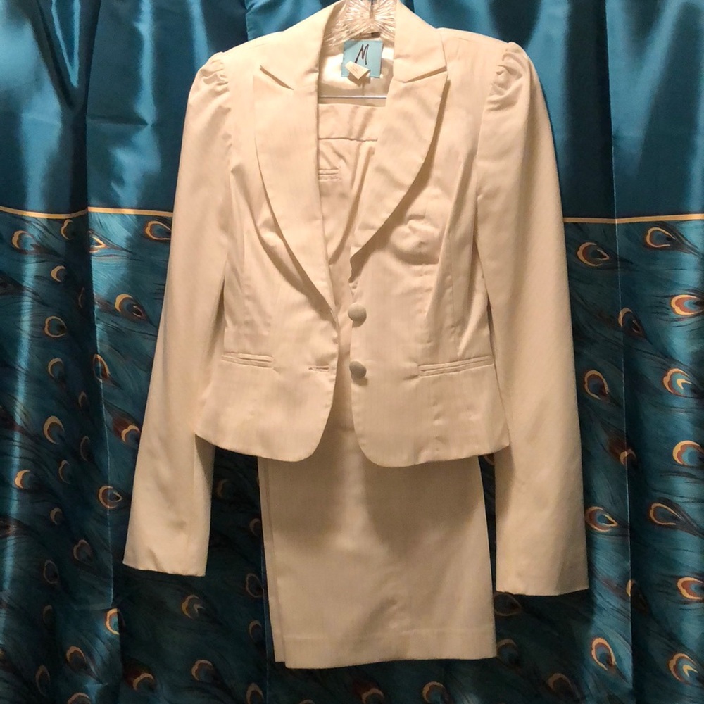 White Marciano suite